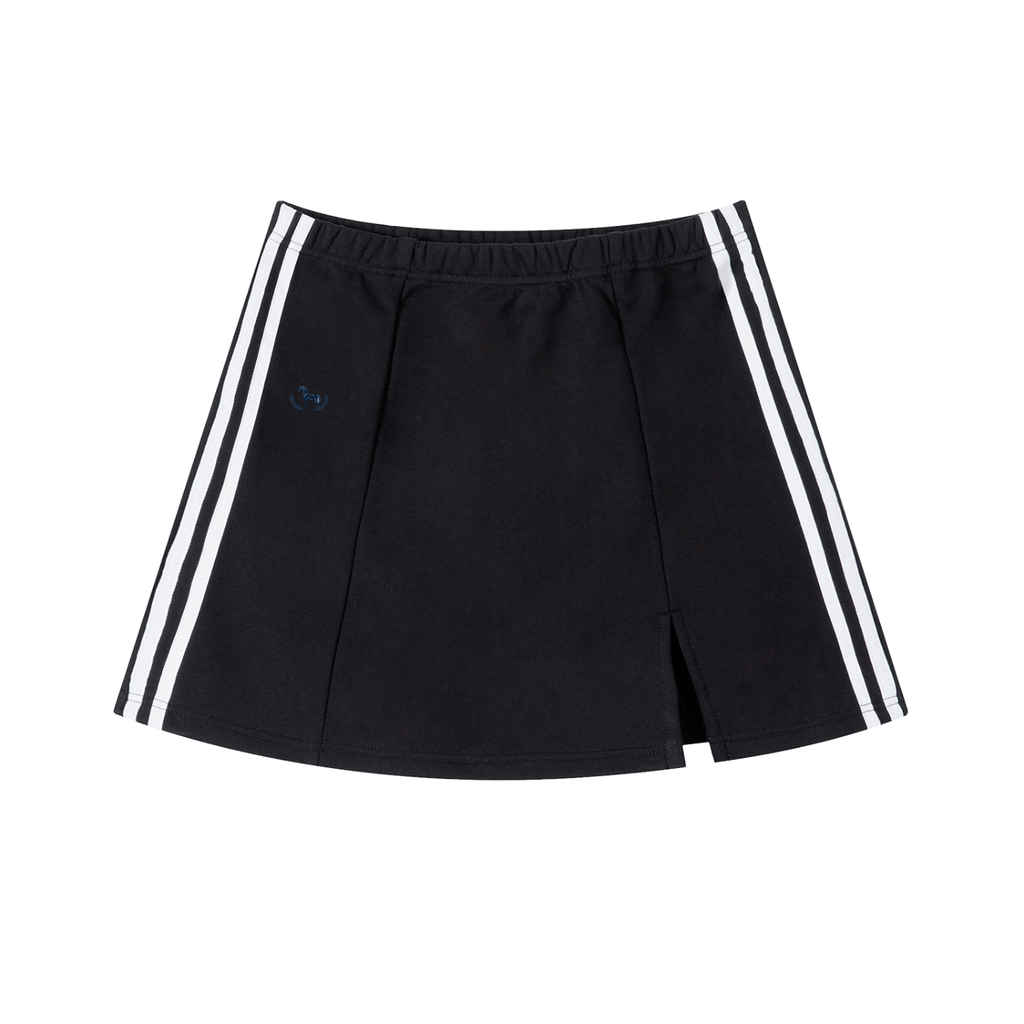 Cruzella on court skirt